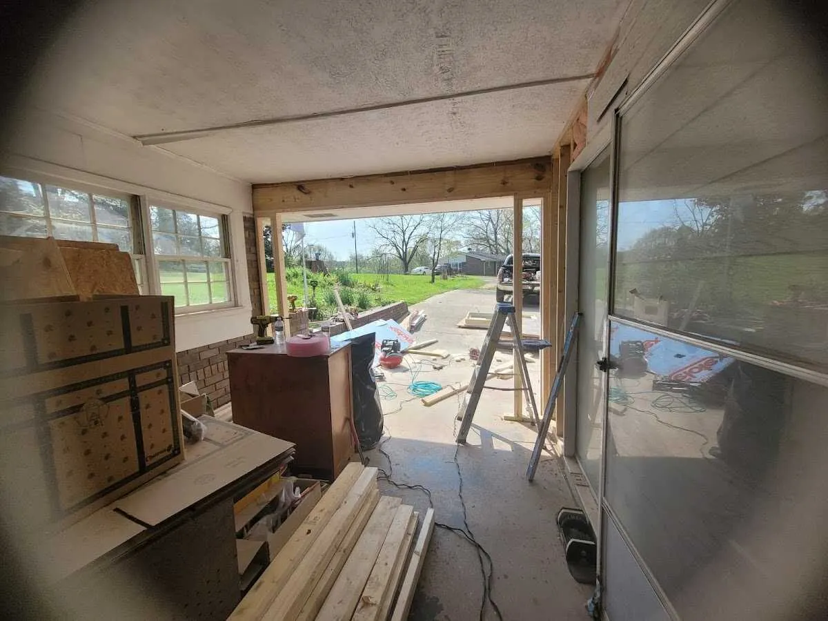 Air movers and dehumidifier for Water Mitigation Services in Murphysboro